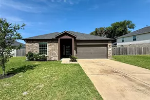 307 Twin Lakes Blvd W, West Columbia, TX 77486 - Photo 2
