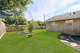 8729 Dunlap St, Houston, TX 77074 - Photo 14