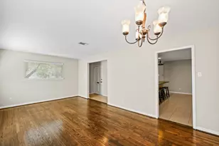 8729 Dunlap St, Houston, TX 77074 - Photo 6