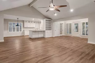 4702 Spring Ln, Baytown, TX 77521 - Photo 6