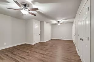 4702 Spring Ln, Baytown, TX 77521 - Photo 18