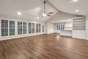 4702 Spring Ln, Baytown, TX 77521 - Photo 8