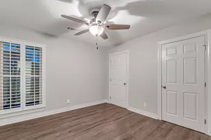 4702 Spring Ln, Baytown, TX 77521 - Photo 22