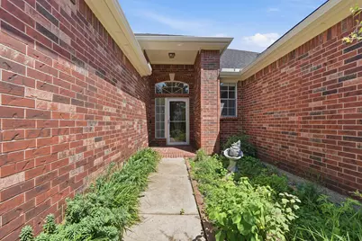 507 Arbor Court, Pearland, TX 77584 - Photo 2