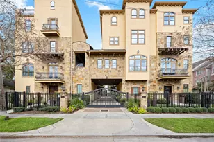 328 Bomar St, Houston, TX 77006 - Photo 2