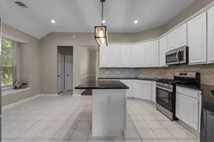 314 Diamond Bay Dr, Dickinson, TX 77539 - Photo 10