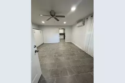 7410 Ilex Street #C, Houston, TX 77012 - Photo 4