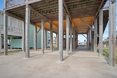 1343 Sunrise, Crystal Beach, TX 77650 - Photo 6