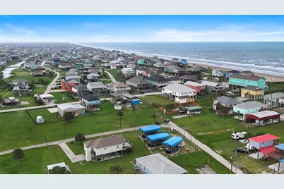 1845 Oleander, Crystal Beach, TX 77650 - Photo 2