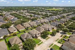 8723 Summerset Meadow Ct, Houston, TX 77075 - Photo 32