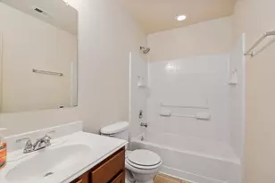 8723 Summerset Meadow Ct, Houston, TX 77075 - Photo 14