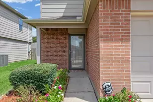 8723 Summerset Meadow Ct, Houston, TX 77075 - Photo 2