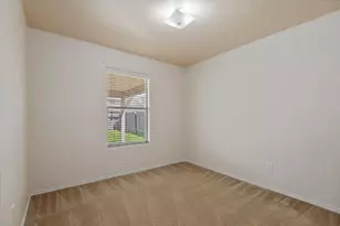 8723 Summerset Meadow Ct, Houston, TX 77075 - Photo 12
