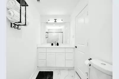 5125 Chennault Street #A/B, Houston, TX 77033 - Photo 16