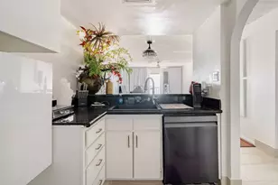 7310 Seawall Blvd, Galveston, TX 77551 - Photo 8