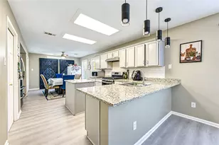 16831 Basewood Ct, Sugar Land, TX 77498 - Photo 4