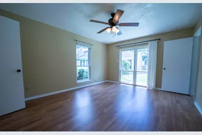 135 April Point Drive N, Montgomery, TX 77356 - Photo 6