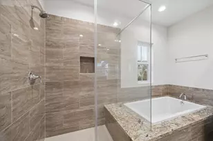 25233 Liberty Mill Dr, Spring, TX 77380 - Photo 18