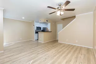 14600 Fonmeadow Dr, Houston, TX 77035 - Photo 16