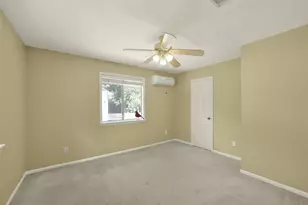 10402 Wagon Trail Rd, Houston, TX 77064 - Photo 32