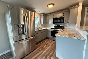 1214 W 5th St, Freeport, TX 77541 - Photo 32