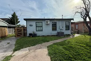 1214 W 5th St, Freeport, TX 77541 - Photo 24