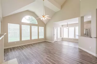 5911 Brook Bend Drive, Sugar Land, TX 77479 - Photo 8