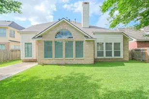 5911 Brook Bend Dr, Sugar Land, TX 77479 - Photo 38