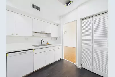 5001 Woodway Drive #1103, Houston, TX 77056 - Photo 14