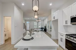 1211 Dewalt St, Houston, TX 77088 - Photo 6