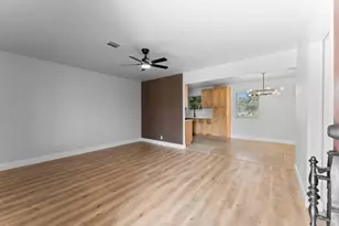 8427 Guinevere St, Houston, TX 77029 - Photo 2