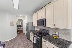 2701 Shallow Falls Ct, Pearland, TX 77584 - Photo 8