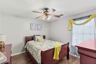 2701 Shallow Falls Ct, Pearland, TX 77584 - Photo 18