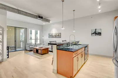 1901 Post Oak Boulevard #4303, Houston, TX 77056 - Photo 4