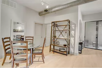1901 Post Oak Boulevard #4303, Houston, TX 77056 - Photo 10