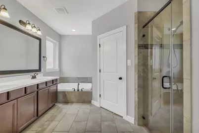 100 Castlegate Lane, Houston, TX 77065 - Photo 18