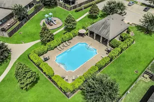 100 Castlegate Ln, Houston, TX 77065 - Photo 40