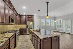 100 Castlegate Ln, Houston, TX 77065 - Photo 6