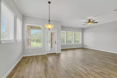 100 Castlegate Lane, Houston, TX 77065 - Photo 14