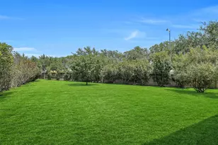 100 Castlegate Ln, Houston, TX 77065 - Photo 32