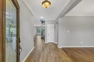 100 Castlegate Ln, Houston, TX 77065 - Photo 2