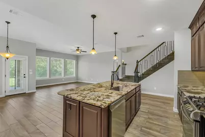 100 Castlegate Lane, Houston, TX 77065 - Photo 8