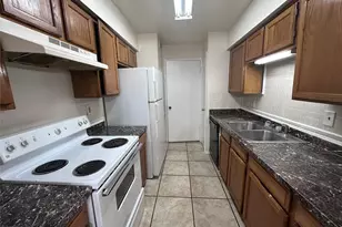 9700 Leawood Blvd, Houston, TX 77099 - Photo 2