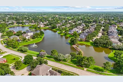 3406 Castle Pond Court, Pearland, TX 77584 - Photo 48