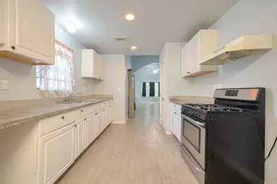 4813 Pederson Street, Houston, TX 77033 - Photo 10