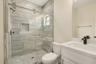 1019 Ellington St, Houston, TX 77088 - Photo 14