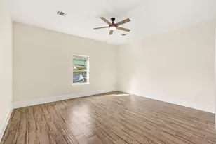 1019 Ellington St, Houston, TX 77088 - Photo 8