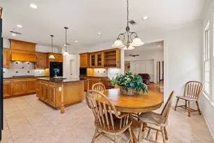 5321 Pocahontas St, Bellaire, TX 77401 - Photo 8