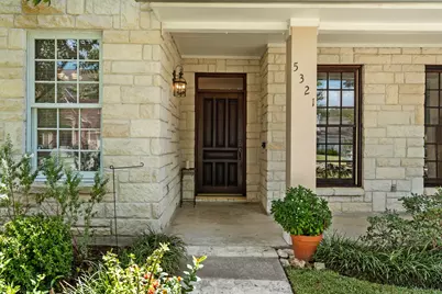 5321 Pocahontas Street, Bellaire, TX 77401 - Photo 2