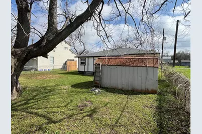 170 Lois Street, Clute, TX 77531 - Photo 22